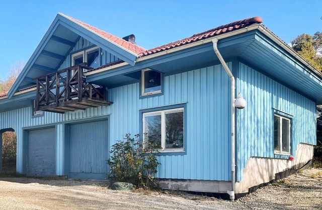 4 person holiday home in UDDEVALLA