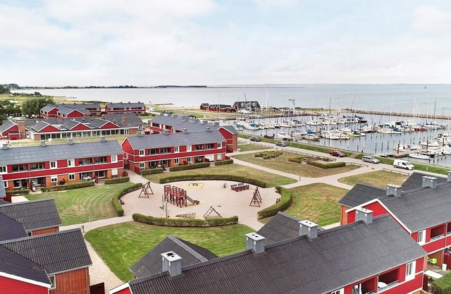4 person holiday home on a holiday park in Lemvig