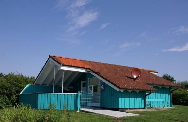 4 person vacation home with sauna and wonderful view of the lake in Otterndorf