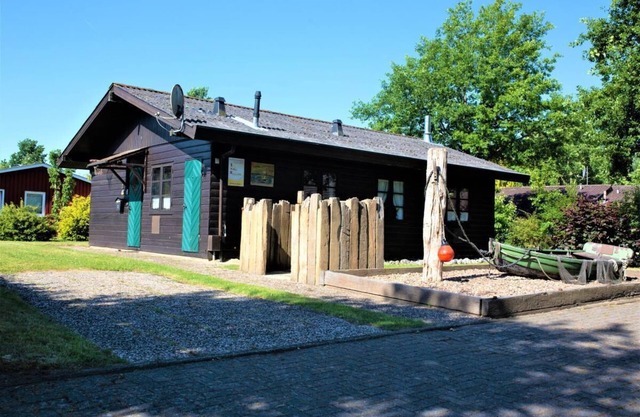 4 person vacation home with wood-burning stove and canoe in Otterndorf