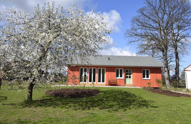 4-room red vacation home for up to 8 people - 4-room colorful vacation homes, OVS 999