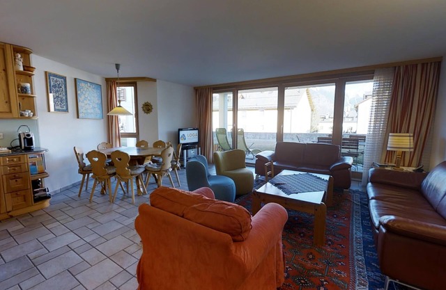 4-roomed apartment on the ground floor, ca.