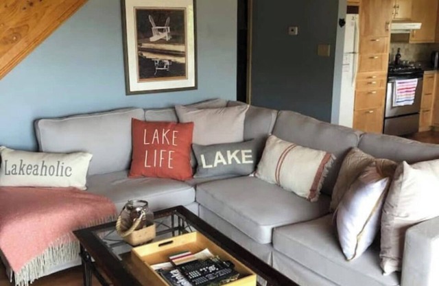 4 Season Cottage on Doe Lake - w/Sauna, AC & Kayaks