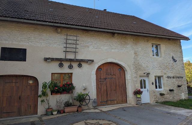 4 star cottage in the center of the jura between waterfalls, lakes and Jura mountains
