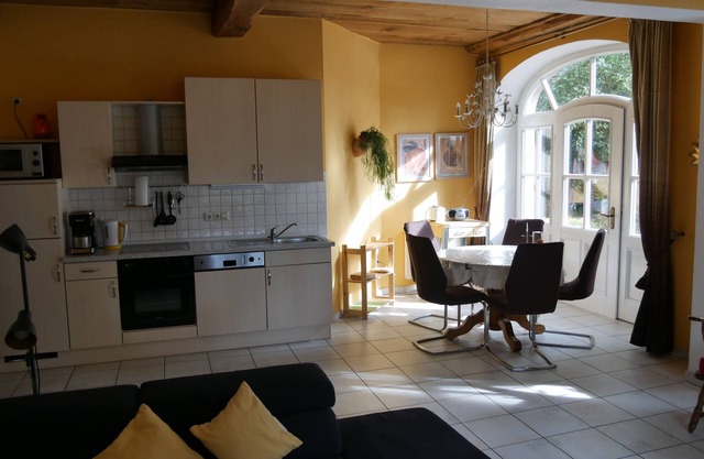 4-star disabled-friendly non-smoking apartment; pets on request