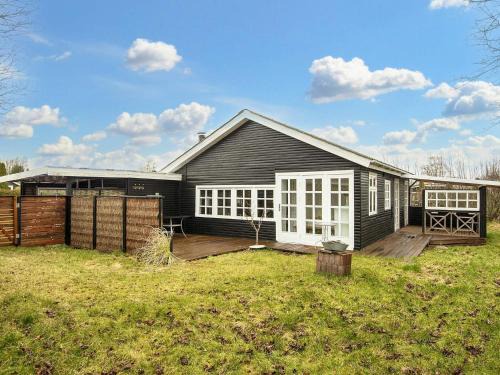 4 star holiday home in Grenaa-By Traum
