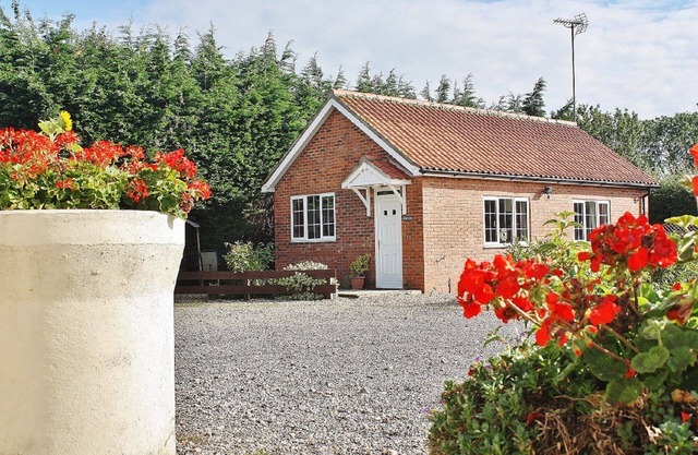 4 Star Rated Detached Holiday Cottage, 1 Bedroom + Sofa Bed Sleeps 2/4