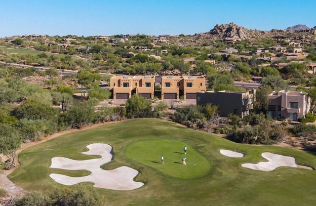 4 Villas/40 Guests: Walk to Troon North Golf Club