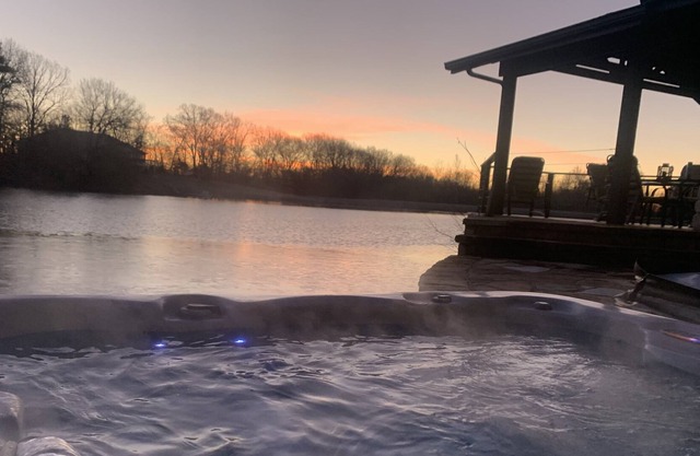 40% discount Feb 5th-9th Book it while its HOT! and relax in the hot tub