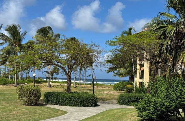 40% off August & September bookings! Island Oasis-Luxury condo at Pelican Coven