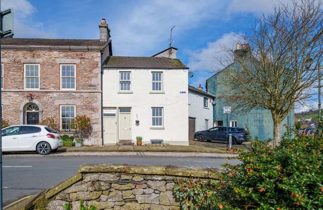 40 The Gill - Ulverston Town Centre - Dog-friendly