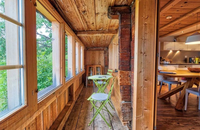 400 year old wooden house - quiet, beautiful and sunny location