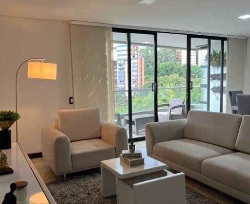 401 Luxury apartment in hearth of El Poblado + View!