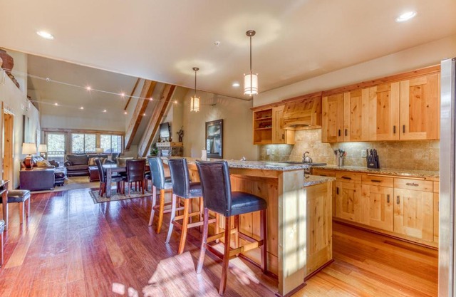 #402 Grand Lodge South Penthouse