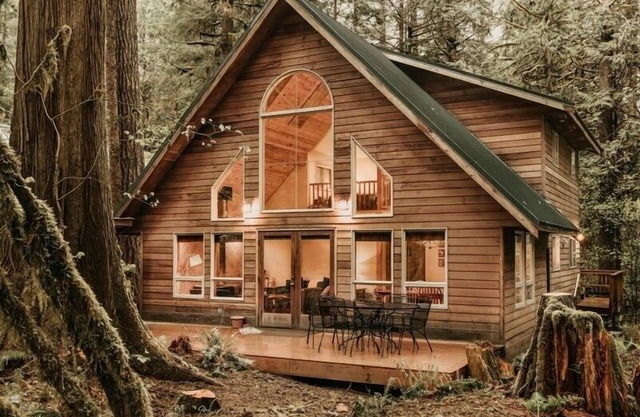 40sl - Hot Tub - Bbq - Pets Ok - Wifi - Sleeps-8 3 Bedroom Cabin by Redawning