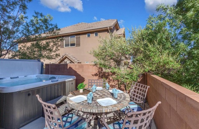 4194 Coral Ridge Resort Dog Friendly, BBQ grill, Private Hot Tub, Community Pool