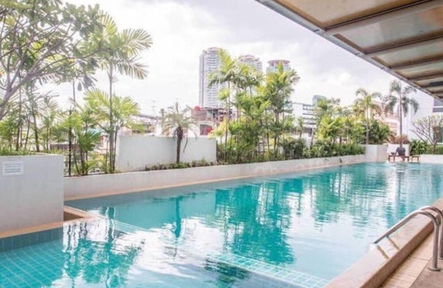 42 SQM.STUDIO@ BTS.SAPAN TAKSIN & PIER !