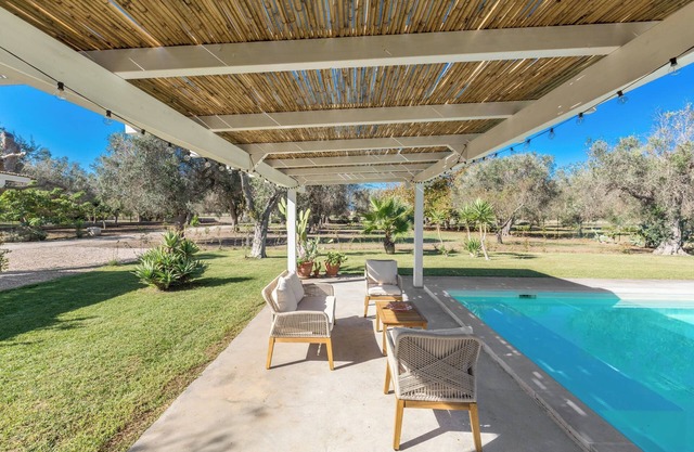 4203 Villa Palma Dipinto by Perle di Puglia
