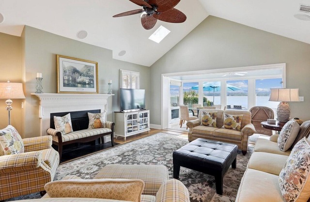 43 Lands End - Can't Beat the Views from this Sunset Beach Cottage in Sea Pines!