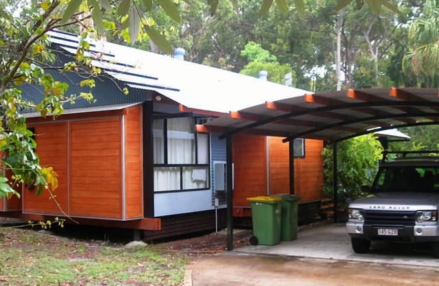 43 Satinwood Drive - Rainbow Shores. Pet Friendly and Air Conditioned!