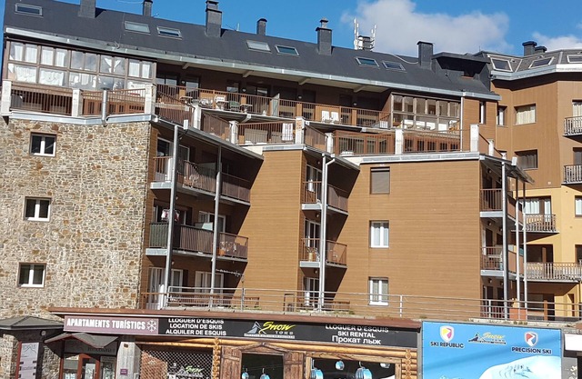 43 tres estrelles club studio 4 pers. view and terrace