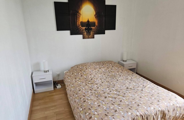 45 m2 apartment on 1st floor of a 2-storey building in the heart of Salignac