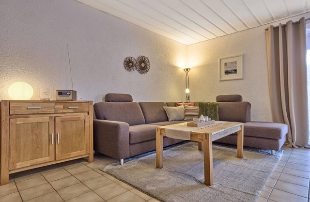 48qm große FeWo mit Balkon und Brötchenservice