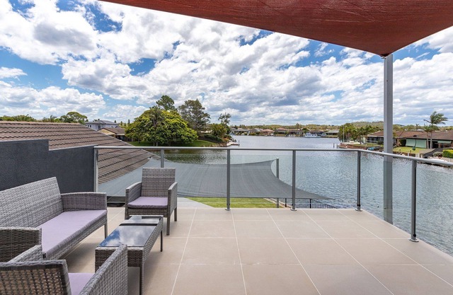 49 King George Parade