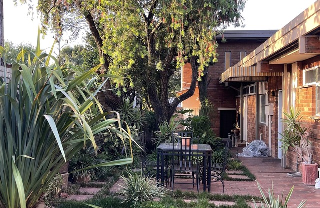 4bed 3-bath, solar, aircons pool, entertainment area. Near restaurant shopping