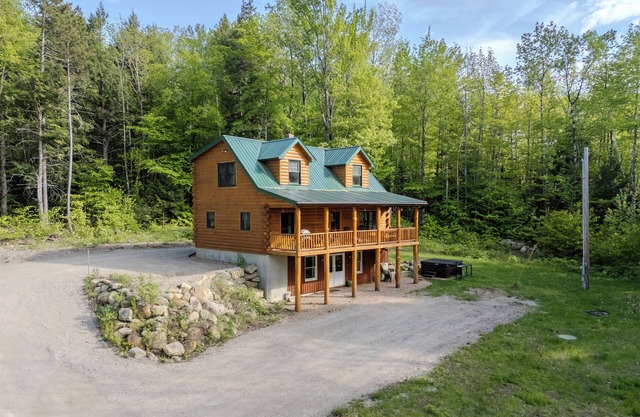 4Bed 3Bath Cabin w/Hot Tub Near North Conway #TheIntervaleCabin