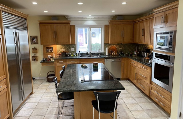 4BR/3/BA 2 story home great location, Northwestern U, top neighborhood.