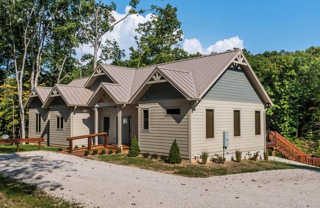 4BR, 3BA cabin