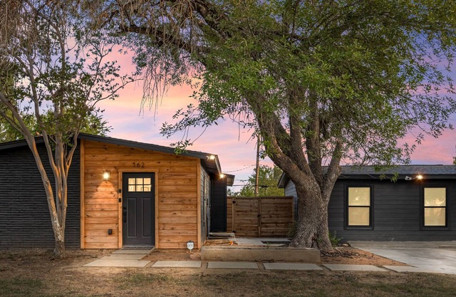 4BR Modern Getaway by Lackland & SeaWorld