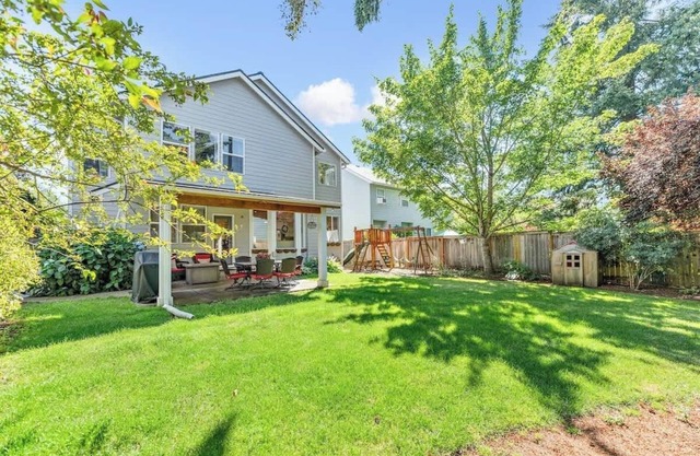 4BR Retreat | Patio, Playground, Firepit + BBQ