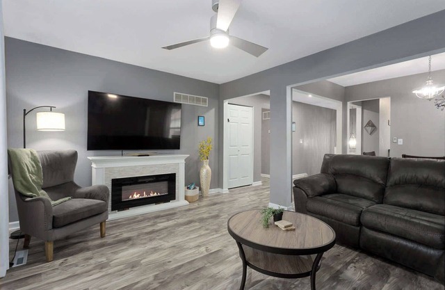 4BR TownHome|King Beds| Arcade+Wifi