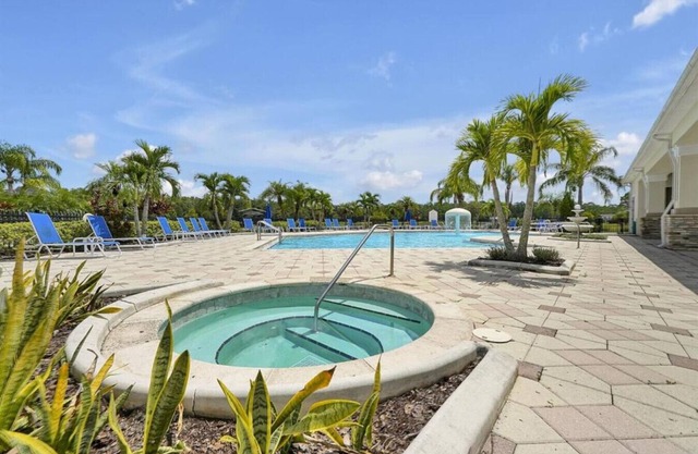 4BR| Trafalgar Resort| Game Room| Pool & BBQ Grill