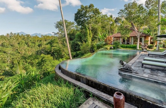 4BR VILLA UBUD RETREAT BOND WITH NATURE VIEWS