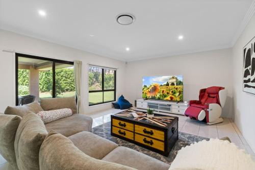 4BSpacious Cozy Family Entertained home at Parkinson