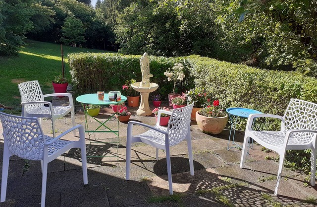 4km to A7+A71, idyll by the stream, large garden