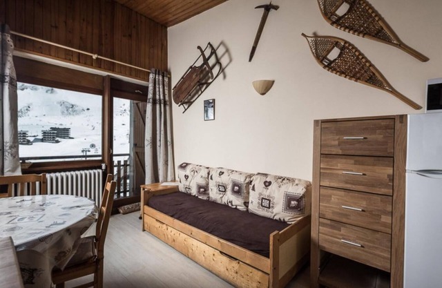 4th floor, balcony, tv, ski locker, 40m², Tignes