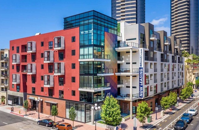 4th & J: Cozy 1-Bedroom Apartment in Fantastic Downtown, San Diego