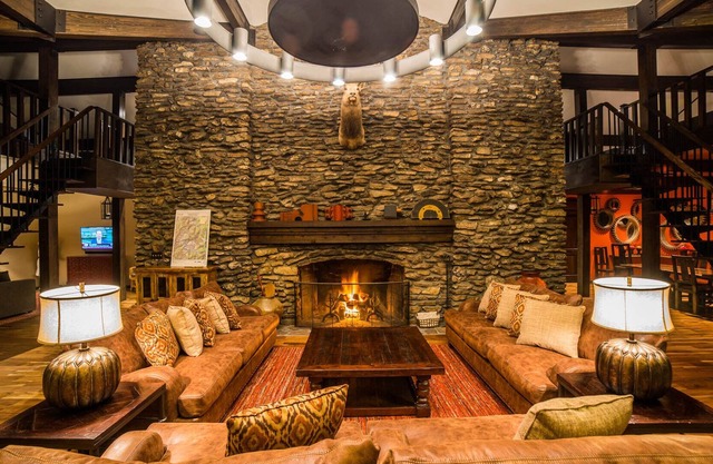 5,200 acre Estate on Kings River with Lodge that sleeps 20.