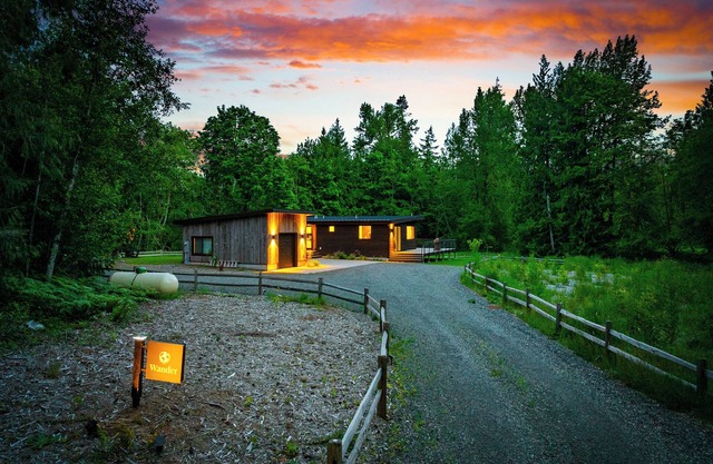 5-Acre Escape | Trails Lake 2 Luxe Stays