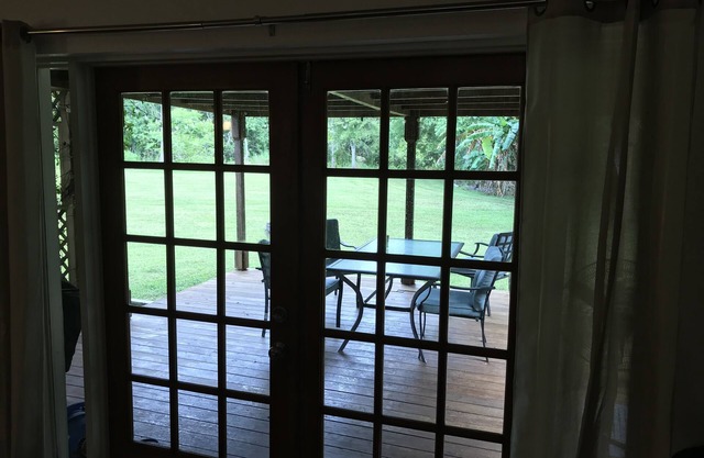 5-Acre quiet retreat 2 miles from UCF 3/2 Home