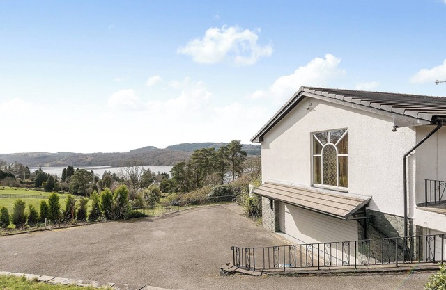 5 bedroom accommodation in Near Bowness-on-Windermere