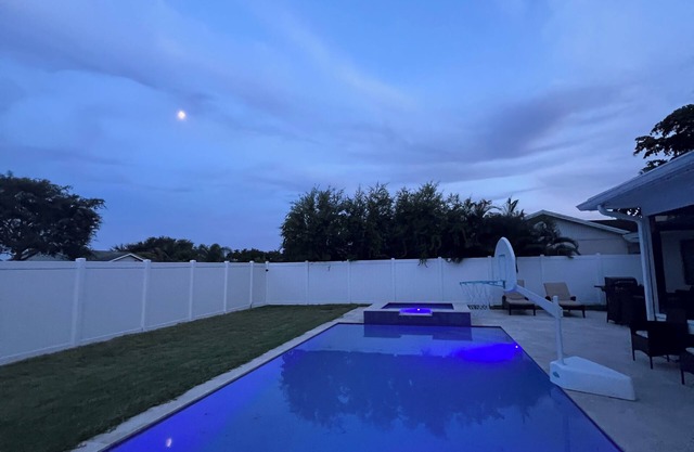 5 bed heated salt pool and spa in West Boca Raton