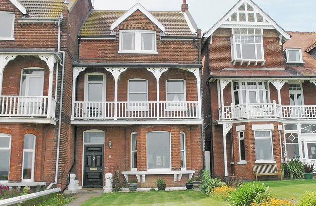 5 bedroom accommodation in Broadstairs