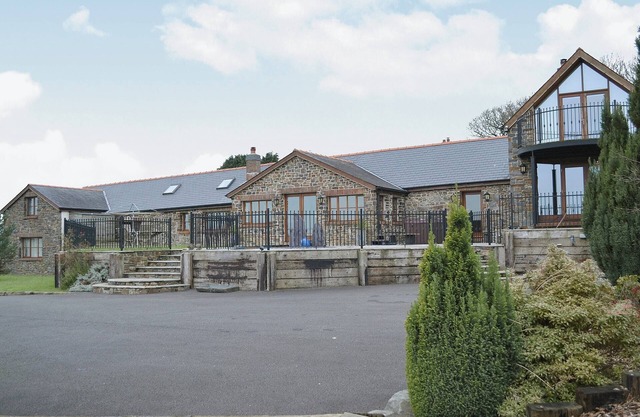 5 bedroom accommodation in St Clears, near Laugharne
