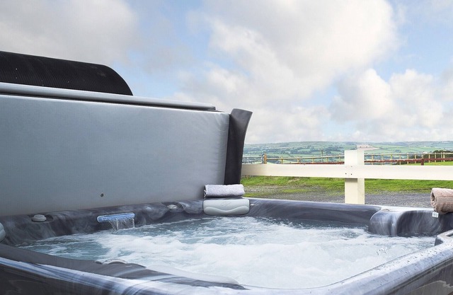5 bedroom accommodation in Llangynog, near Llansteffan