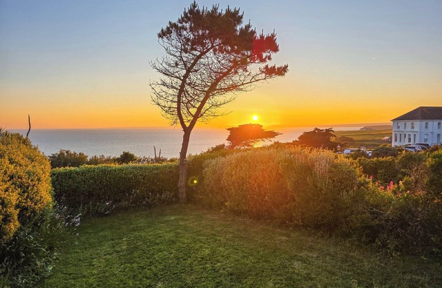 5 bedroom accommodation in Mullion